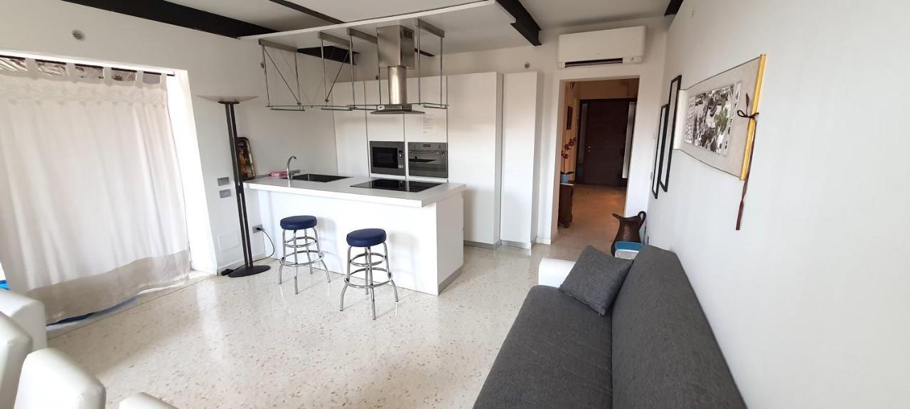 Elisabeth Waterfront Apartment Venecia Exterior foto